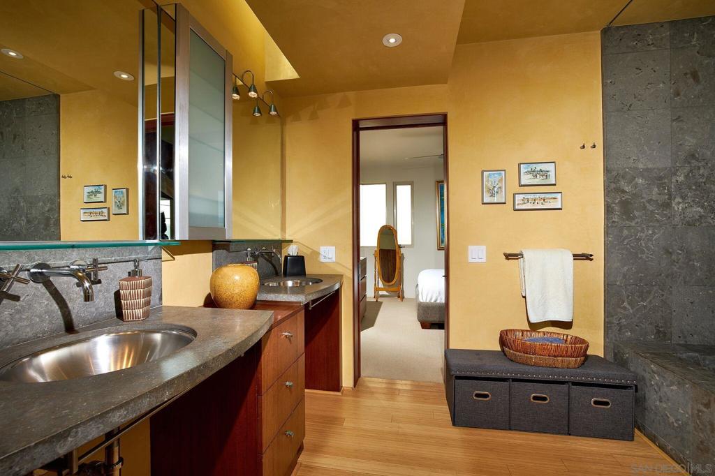 Mission Beach - Residential Lease