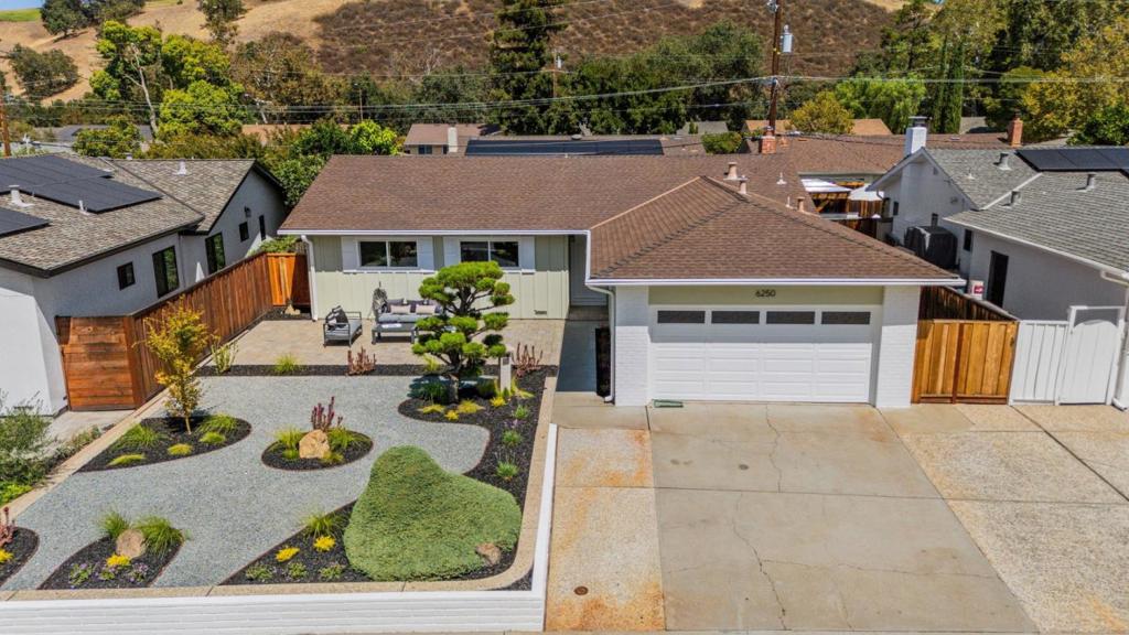 6250 Lillian Way