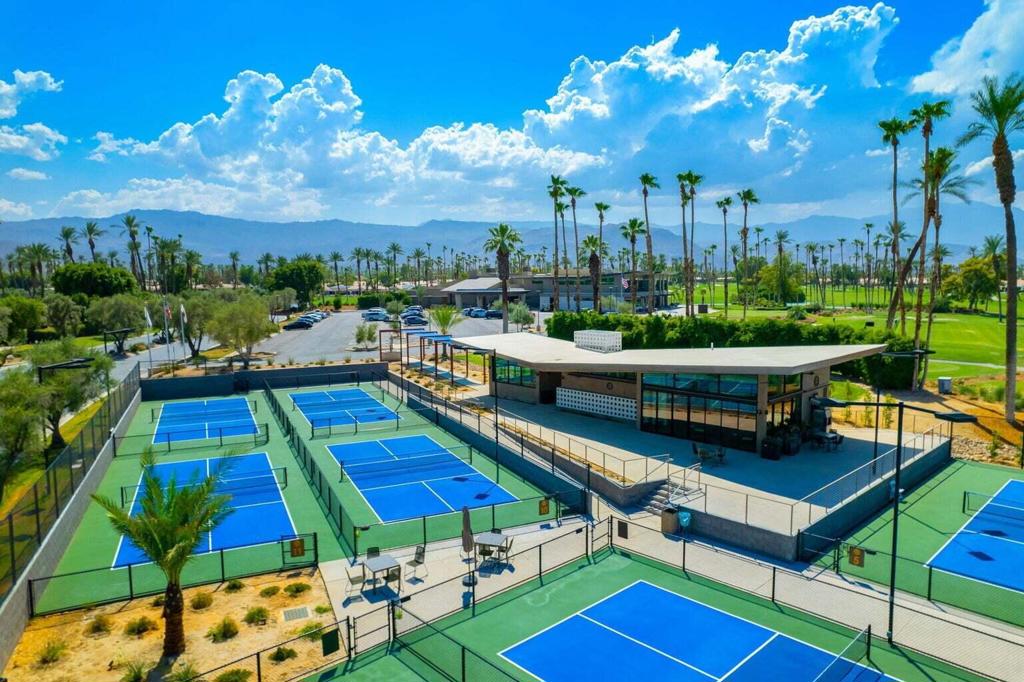 Desert Horizons C.C. - Residential