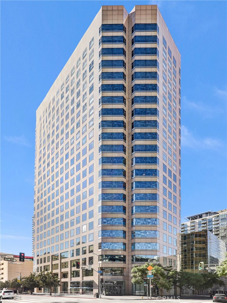 Experience the Best of Downtown LA Living!
Welcome to Sky Lofts, one of Downtown Los Angeles’ premier high-rise communities — perfectly located in the heart of the Financial District and South Park. This stunning live/work loft lets you dive right into the city’s vibrant lifestyle, surrounded by world-class dining, shopping, and entertainment.
Just steps away, you’ll find Whole Foods, CVS, Ralph’s, Bottega Louie, Water Grill, 71Above, Le Grand, and The Block. Enjoy easy access to the Metro, LA Live, and the Crypto.com Arena — all within a few blocks of your front door.
Sky Lofts rises 22 stories above the city, blending modern design with luxurious comfort. Residents are greeted by a private entrance and a grand lobby, leading to an inviting two-story guest lounge complete with a kitchen for entertaining. Other top-notch amenities include a private screening room, a state-of-the-art fitness center, 24-hour attended lobby, and high-speed elevators.
Live, work, and play in the center of it all — at Sky Lofts, Downtown LA’s ultimate urban destination.
This spacious 1,200 sq. ft. loft-style condo offers a perfect blend of modern design, open-concept living, and panoramic skyline views. Featuring 10-foot ceilings and hardwood floors throughout, the space feels bright, airy, and effortlessly sophisticated.
Enjoy the convenience of an in-unit washer/dryer combo, plus two individual parking spaces in a secure garage with 24-hour onsite security — providing both comfort and peace of mind.