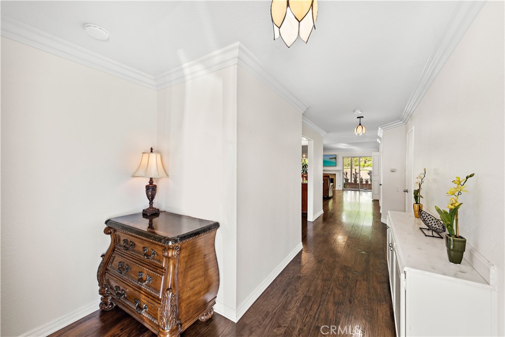 23911 Calle Alonso