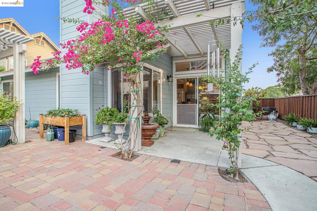 BRENTWOOD - Residential