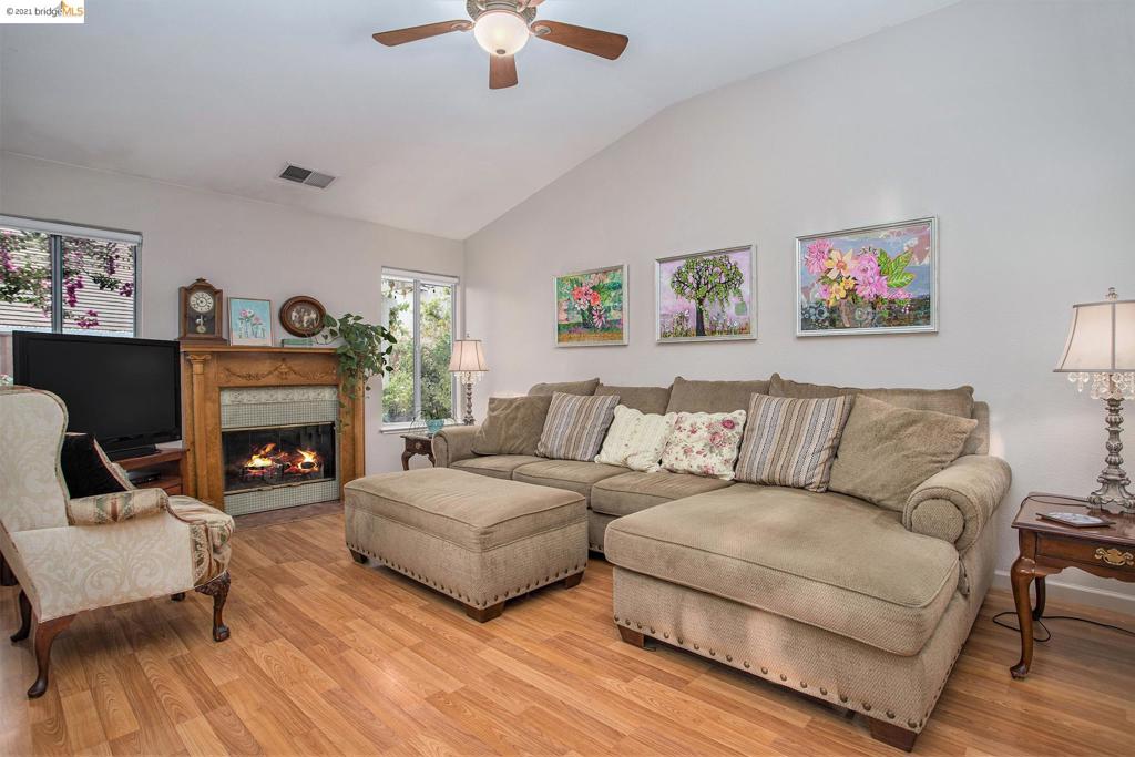 BRENTWOOD - Residential