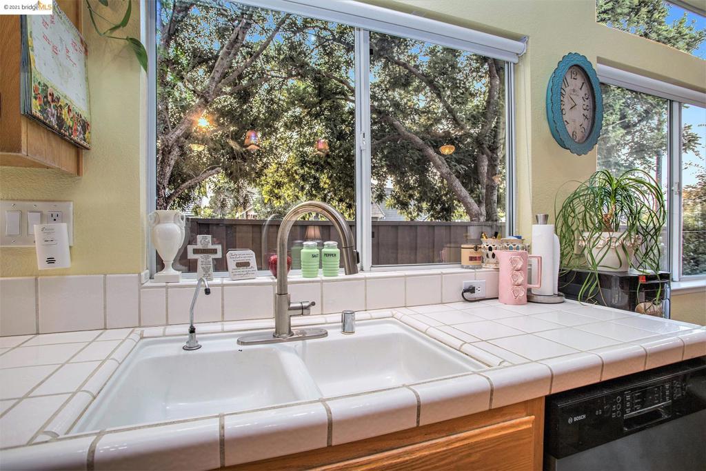 BRENTWOOD - Residential