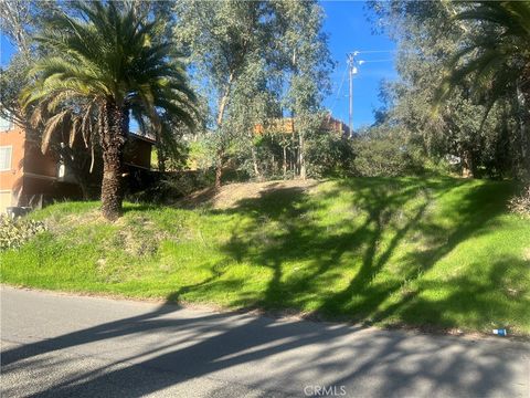 3 Lash Street Lake Elsinore CA 92530