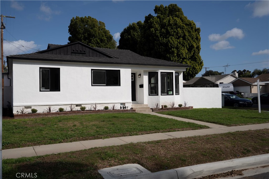 3602 Nipomo Avenue