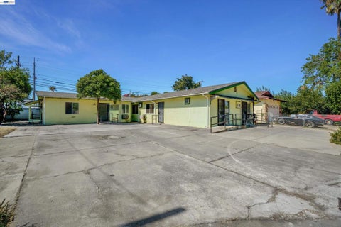 Photo of 202 Arc Ave AVE, Stockton, CA 95210 (MLS # 41143293)