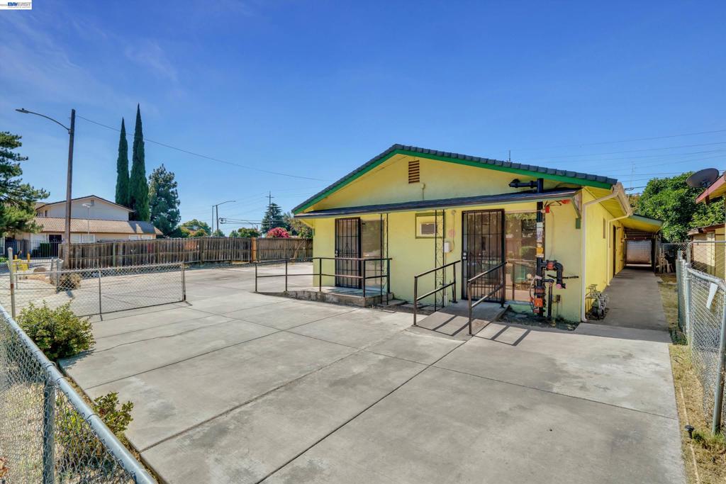 202 Arc Ave