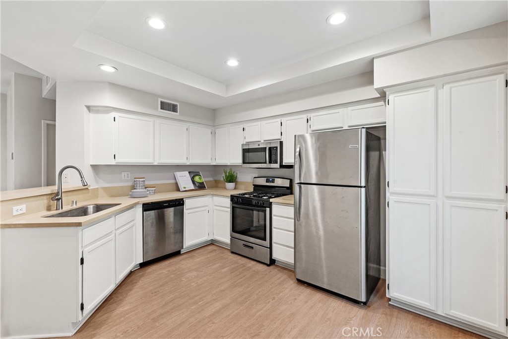 Coronado (CORO) - Residential Lease