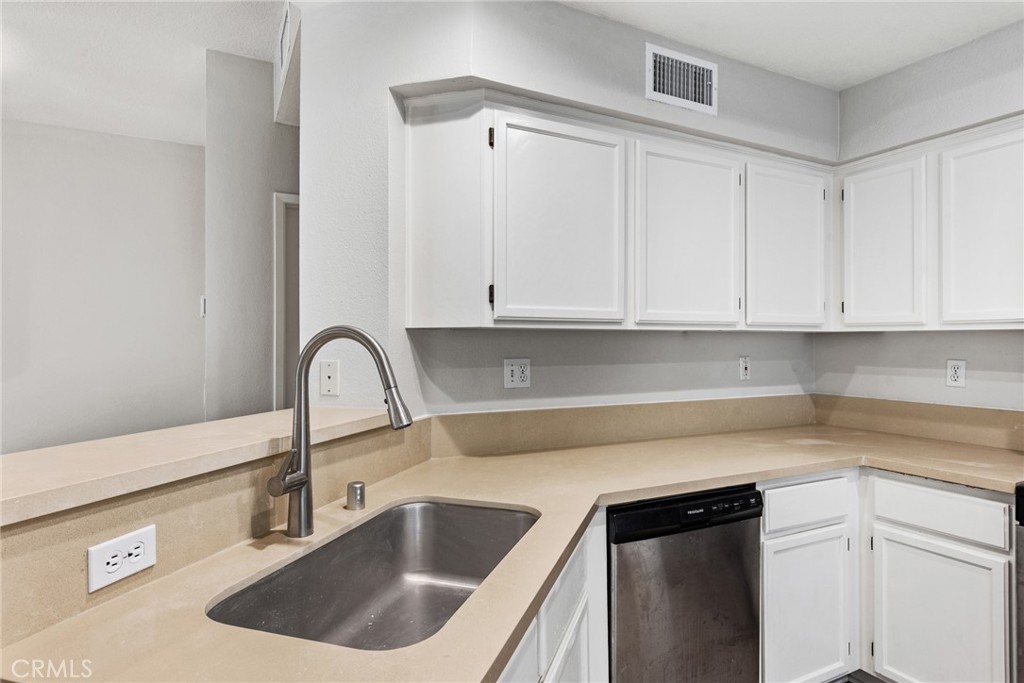 Coronado (CORO) - Residential Lease