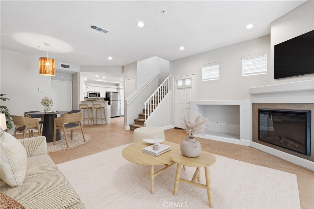 17 Breakers Lane