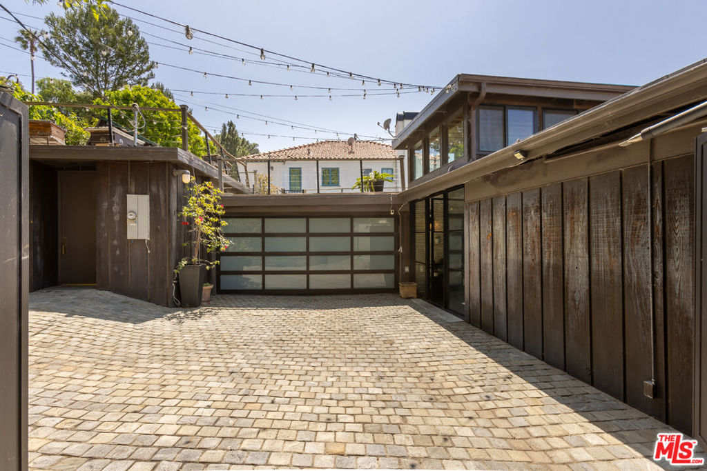 454 Stassi Lane
