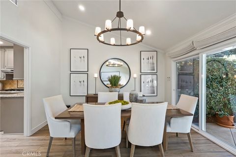 443 Vista Parada Newport Beach CA 92660