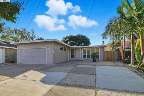 Photo of 38345 Timpanogas Cir Cir, Fremont, CA 94536 (MLS # 41115316) Photo of 38345 Timpanogas Cir Cir, Fremont, CA 94536 (MLS # 41115316)