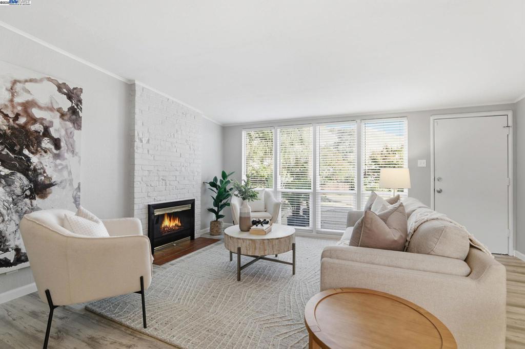 CANYON HEIGHTS - Residential