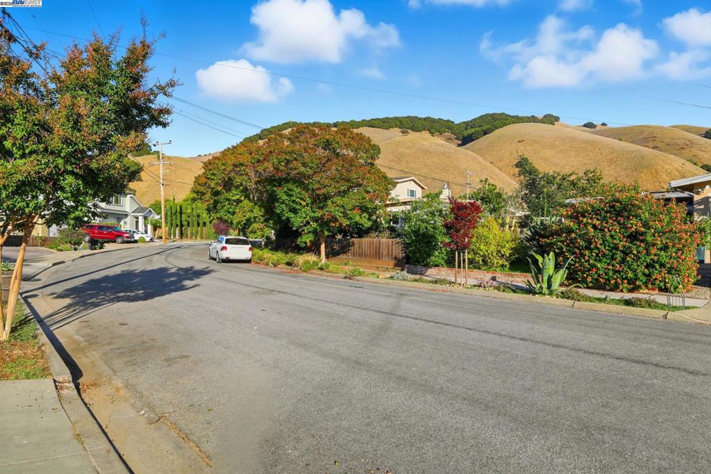 CANYON HEIGHTS - Residential