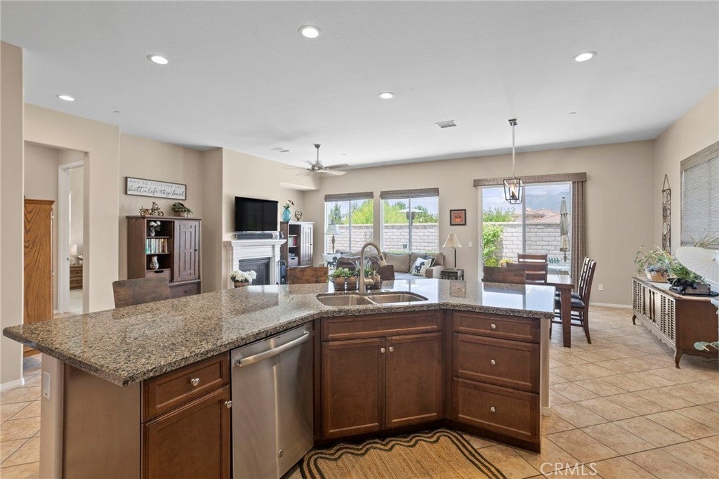 1584 Vinson