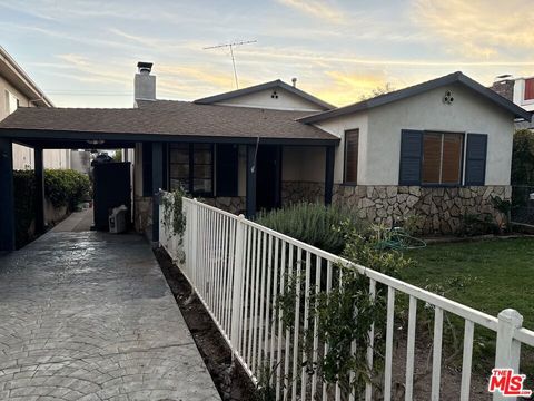 Photo of 1046 18th Street, Santa Monica, CA 90403 (MLS # 26650251)