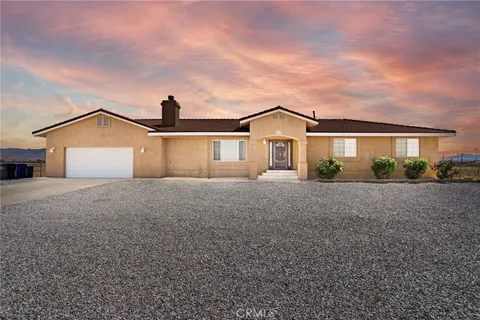MLS: HD26079422