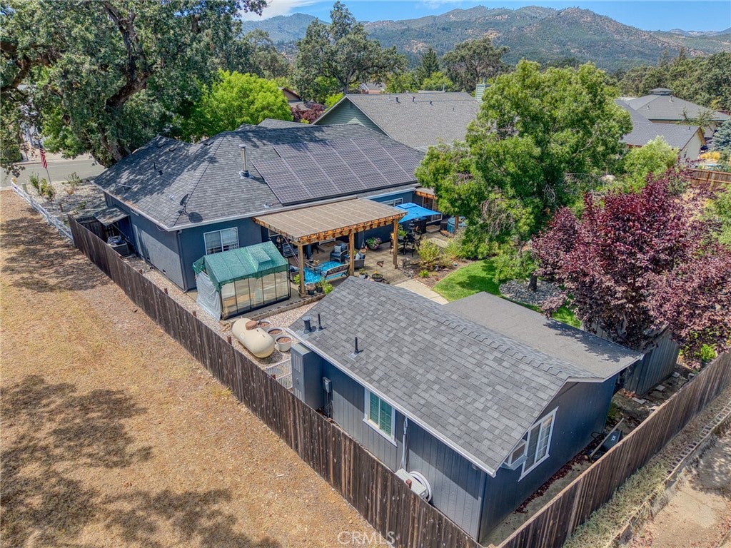 21410 Valley Oak