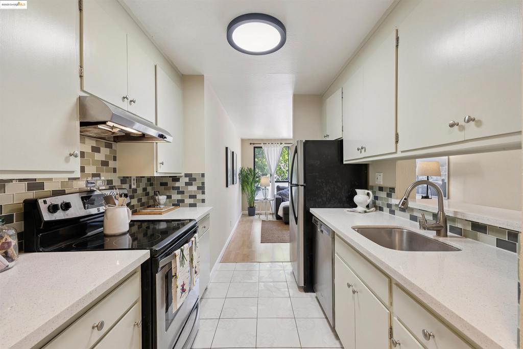 ELMWOOD - Residential Lease