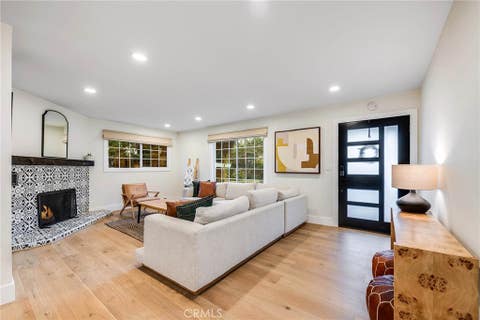 Tiny photo for 7112 Darnoch Way, West Hills, CA 91307 (MLS # SR26067844)