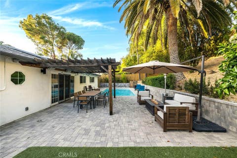Tiny photo for 7112 Darnoch Way, West Hills, CA 91307 (MLS # SR26067844)
