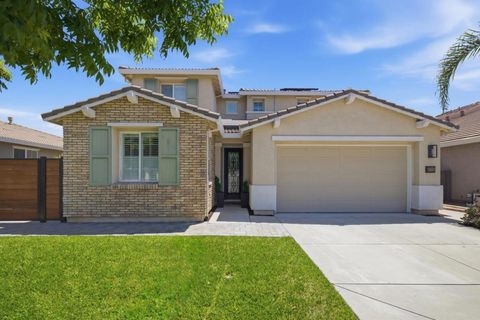 Photo of 9732 Zuni Lane, Gilroy, CA 95020 (MLS # ML82052007)