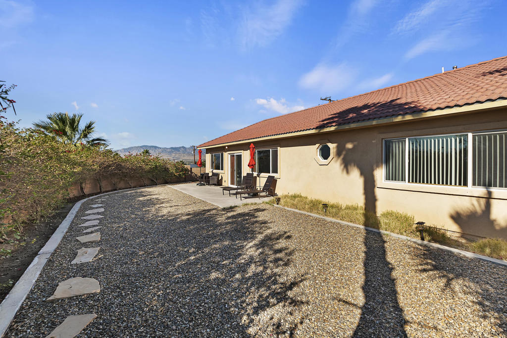 Vista Del Valle - Residential
