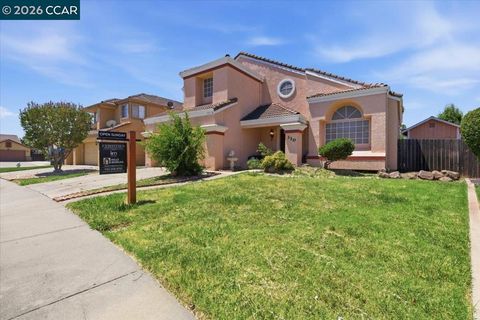 Photo of 330 Bartlett Ct Ct, Suisun City, CA 94585 (MLS # 41133353)