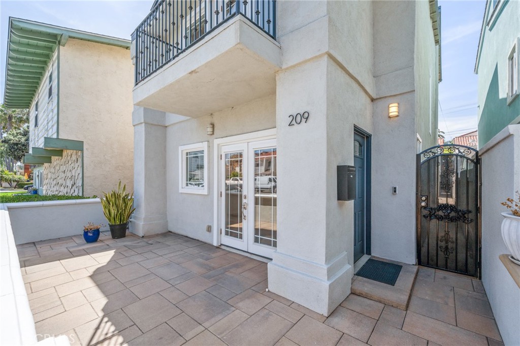 209 7th Street