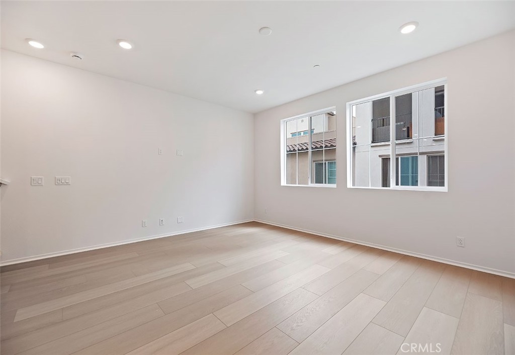 16121 Spicebush Lane