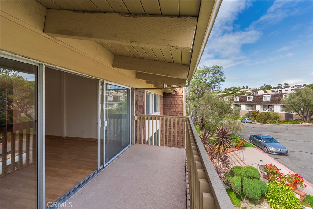6542 Ocean Crest Drive B312