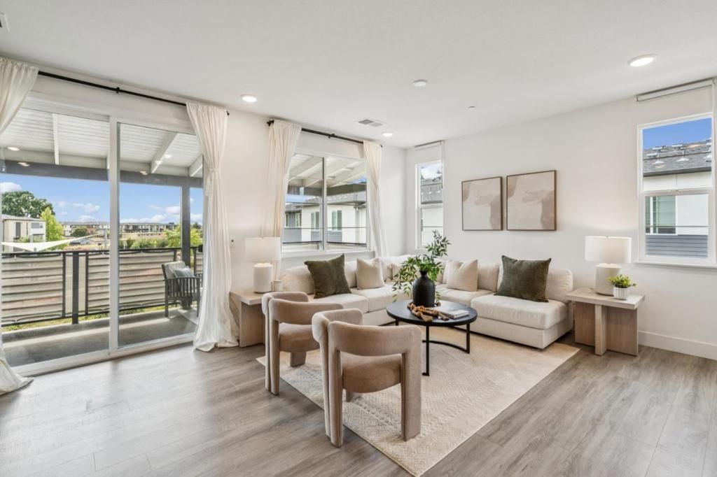 Photo of 373 Arc Court, Hayward, CA 94544 (MLS # ML82043364)