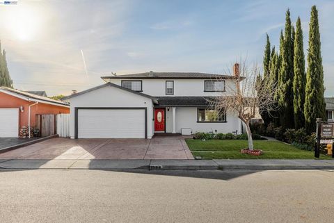 Photo of 1394 Glacier Dr Dr, Milpitas, CA 95035 (MLS # 41127147)