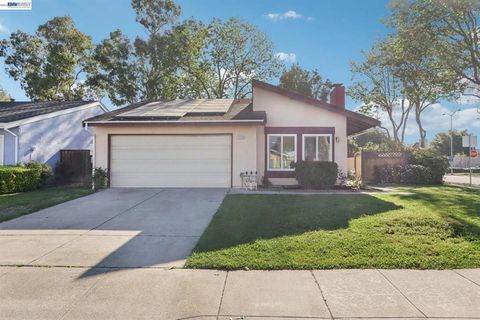 Photo of 3168 Courthouse Drive, Union City, CA 94587 (MLS # ML82046559)
