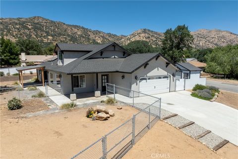 Photo of 21813 Valley Vista Drive, Tehachapi, CA 93561 (MLS # SR25137688) Photo of 21813 Valley Vista Drive, Tehachapi, CA 93561 (MLS # SR25137688)