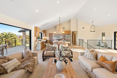 Photo of 3920 Holly Brae Ln, Carlsbad, CA 92008 (MLS # NDP2510069)
