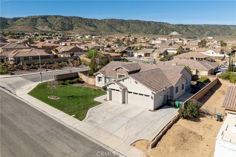Photo of 41715 Chianti Court, Palmdale, CA 93551 (MLS # SR26063405)