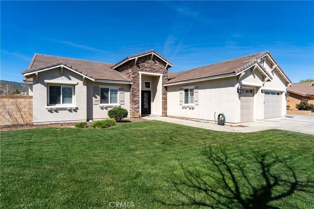 Photo of 41715 Chianti Court, Palmdale, CA 93551 (MLS # SR26063405)