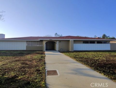 Photo of 4513 Summer Side Ave, Bakersfield, CA 93309 (MLS # SR25253578)