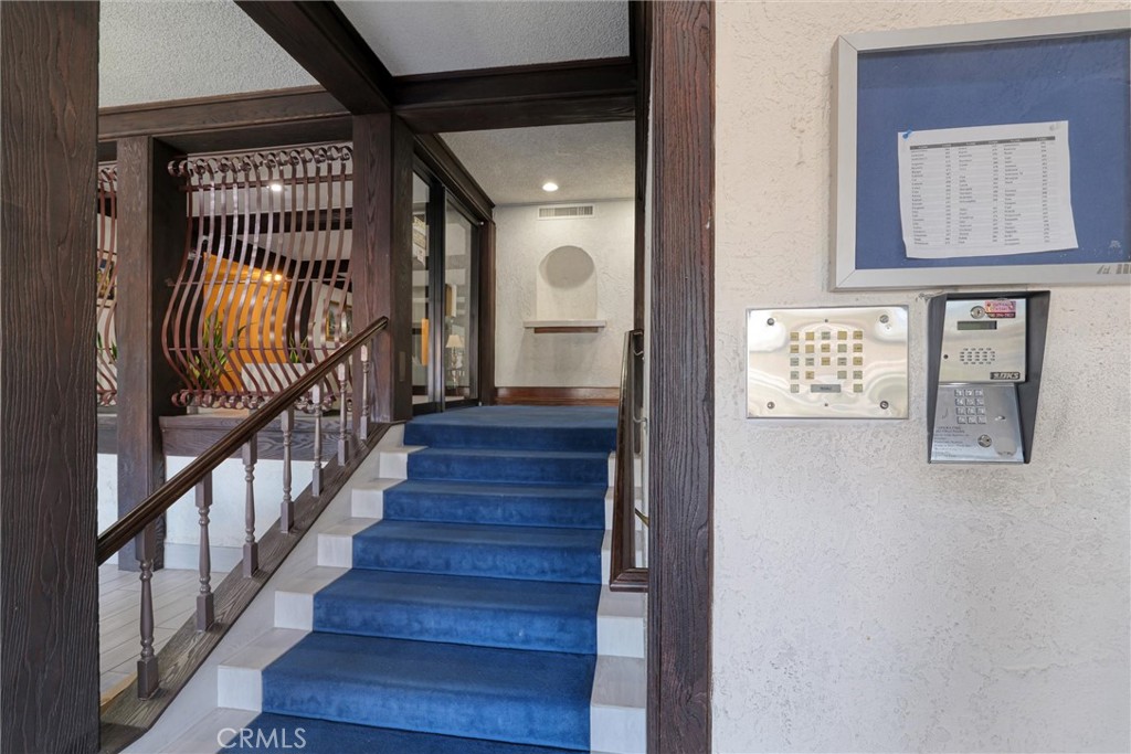 12830 Burbank Blvd. 310