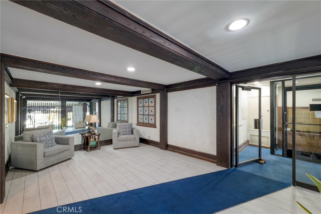 12830 Burbank Blvd. 310