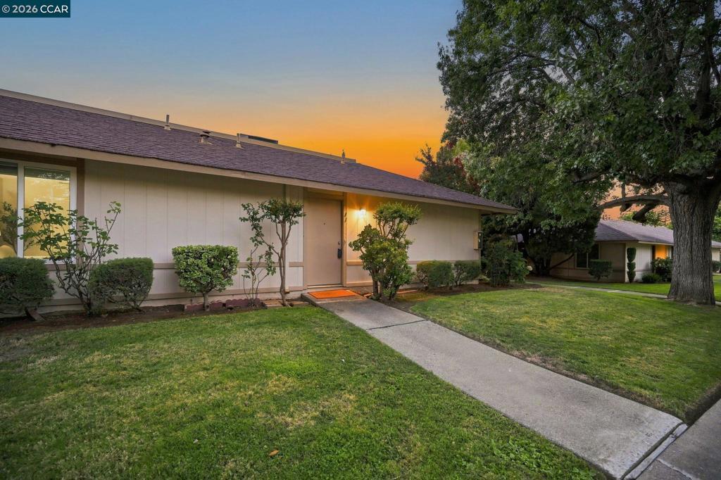 4260 Clayton Rd 11