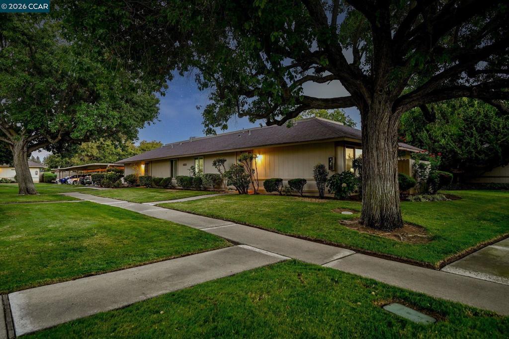 4260 Clayton Rd 11