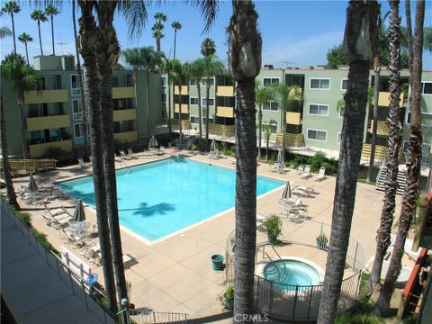 Photo of 4915 Tyrone AVE #221, Sherman Oaks, CA 91423 (MLS # SR26155516)