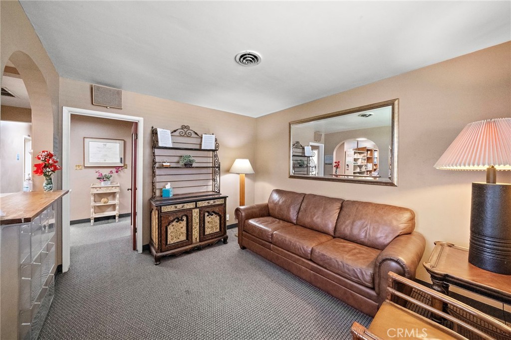 700 S Brea Boulevard