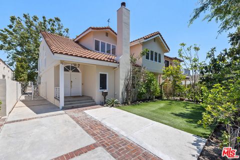 Photo of 244 S Almont Drive, Beverly Hills, CA 90211 (MLS # 26839751)