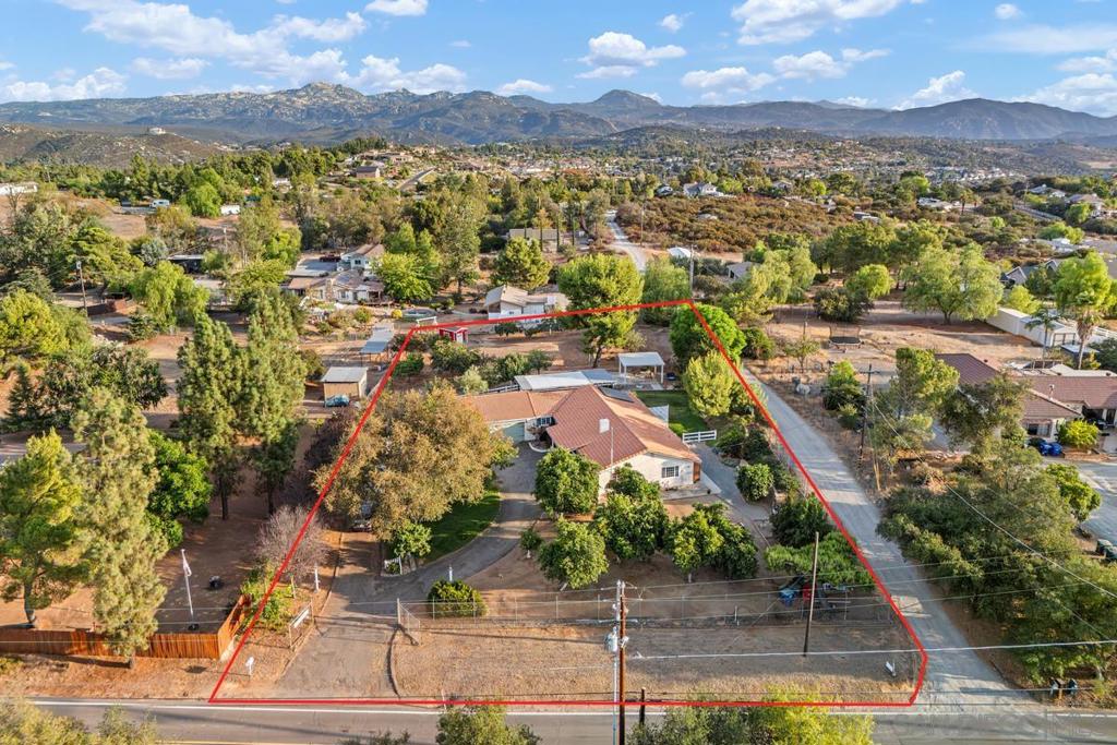 3131 E Victoria Drive