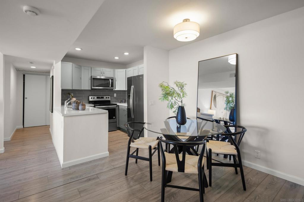 4545 Arizona St 308